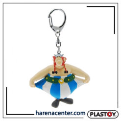 جاکلیدی کوچک اوبلیکس شلوارش را در دست گرفته برند پلاستوی