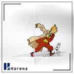 تقویم رومیزی تن تن 1405 سایز بزرگ مربع با پایه فیگور همراه با سفرنامه تن تن در ایران